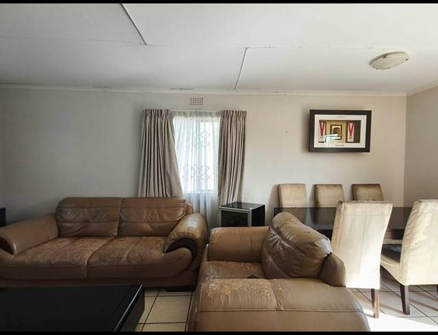 3 BEDROOM HOUSE FOR SALE IN SOUTHERNWOOD